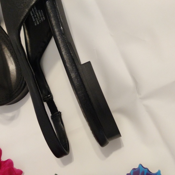 Shoes black low tops with heel straps - Picture 6 of 8